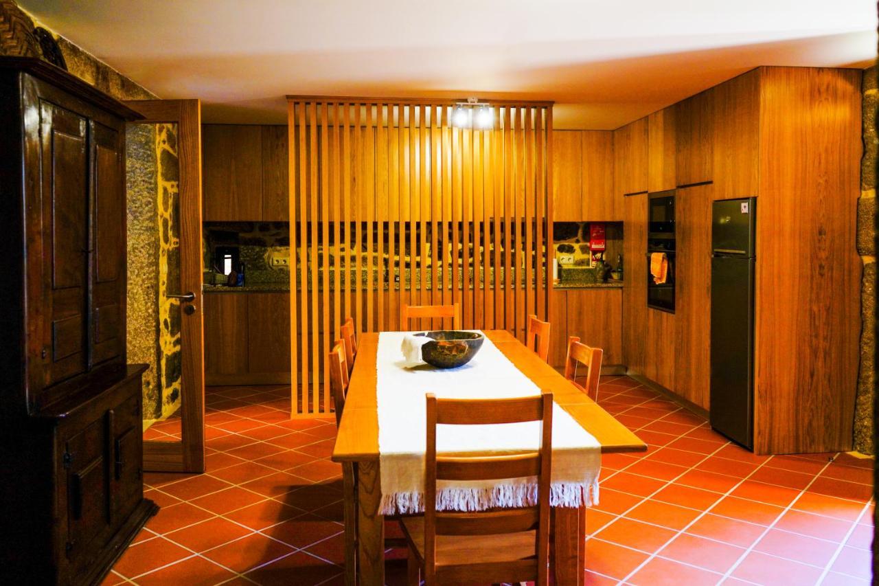 Casa Do Ribeiro Guest House Lago  Eksteriør bilde